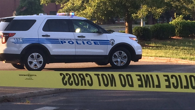 Police investigating early morning shooting death in north Charlotte - WSOC Charlotte